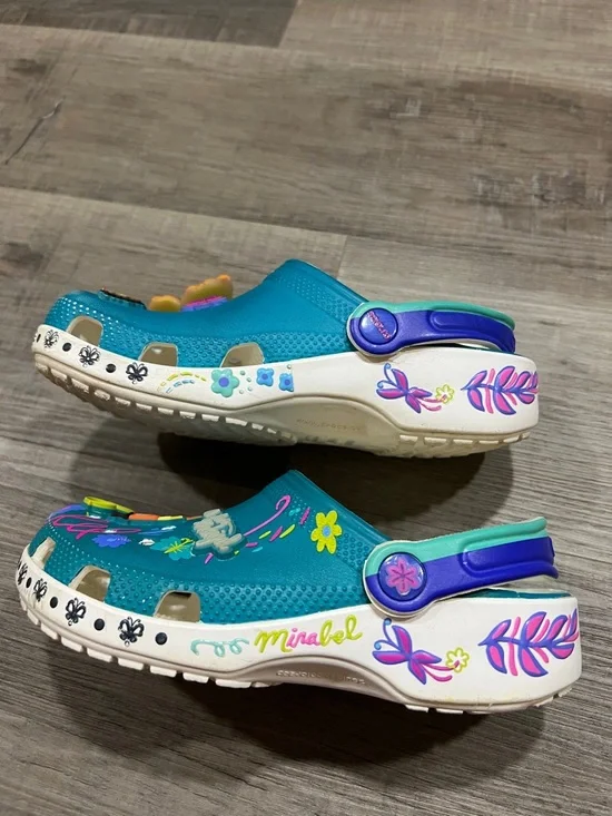 CROCS Disney Encanto size J2 - Picture 4 of 11